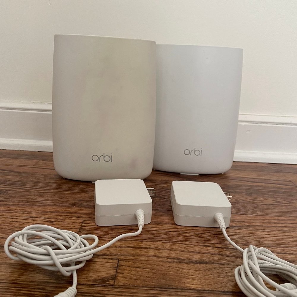 Orbi Router RBR50 and Satellite RBS50